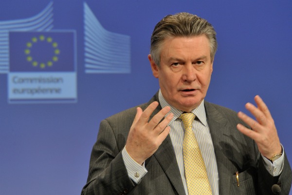 Karel De Gucht : L’Ukraine ne nous facilite pas les choses